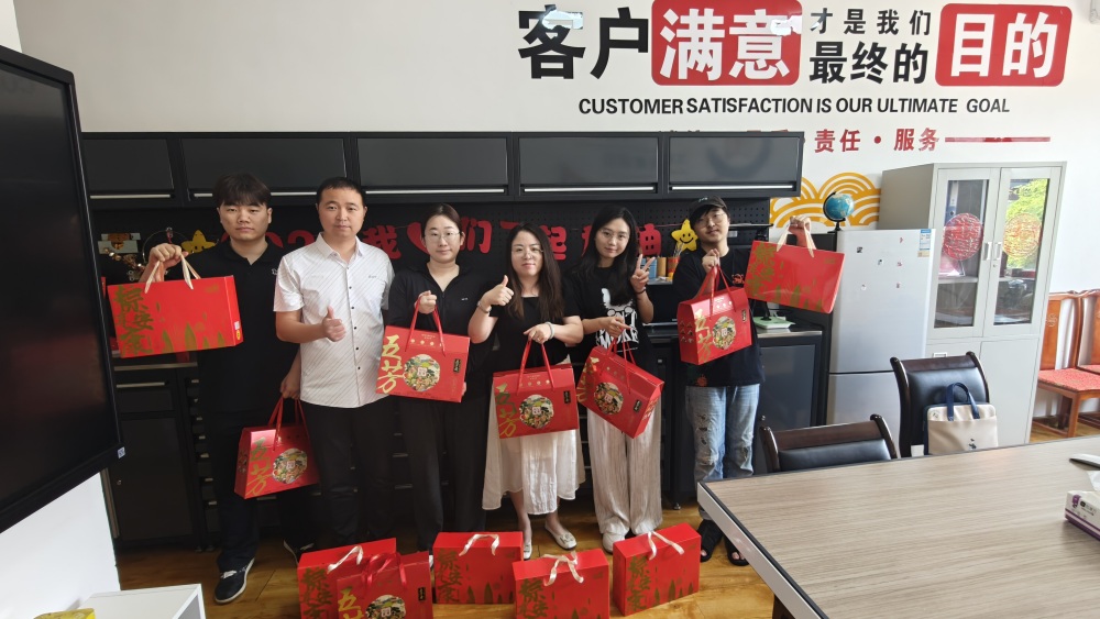 Maotong juhlii Dragon Boat Festivalia